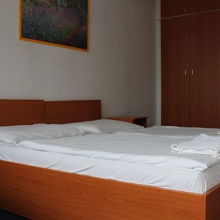 Romai Hotel Budapest Esterno foto